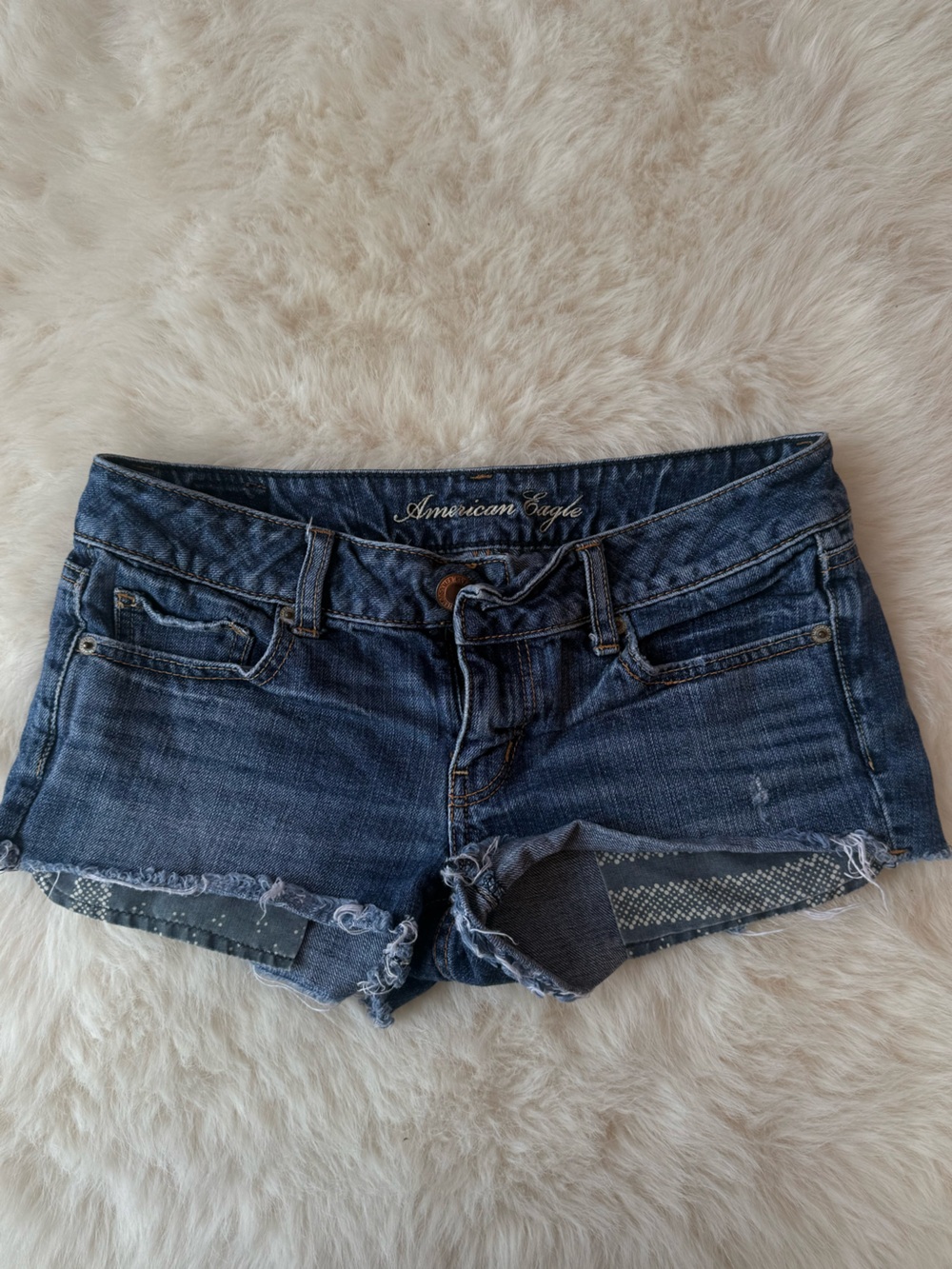 Vintage Low Rise American Eagle Outfitters Women's Dark Blue Denim Shorts